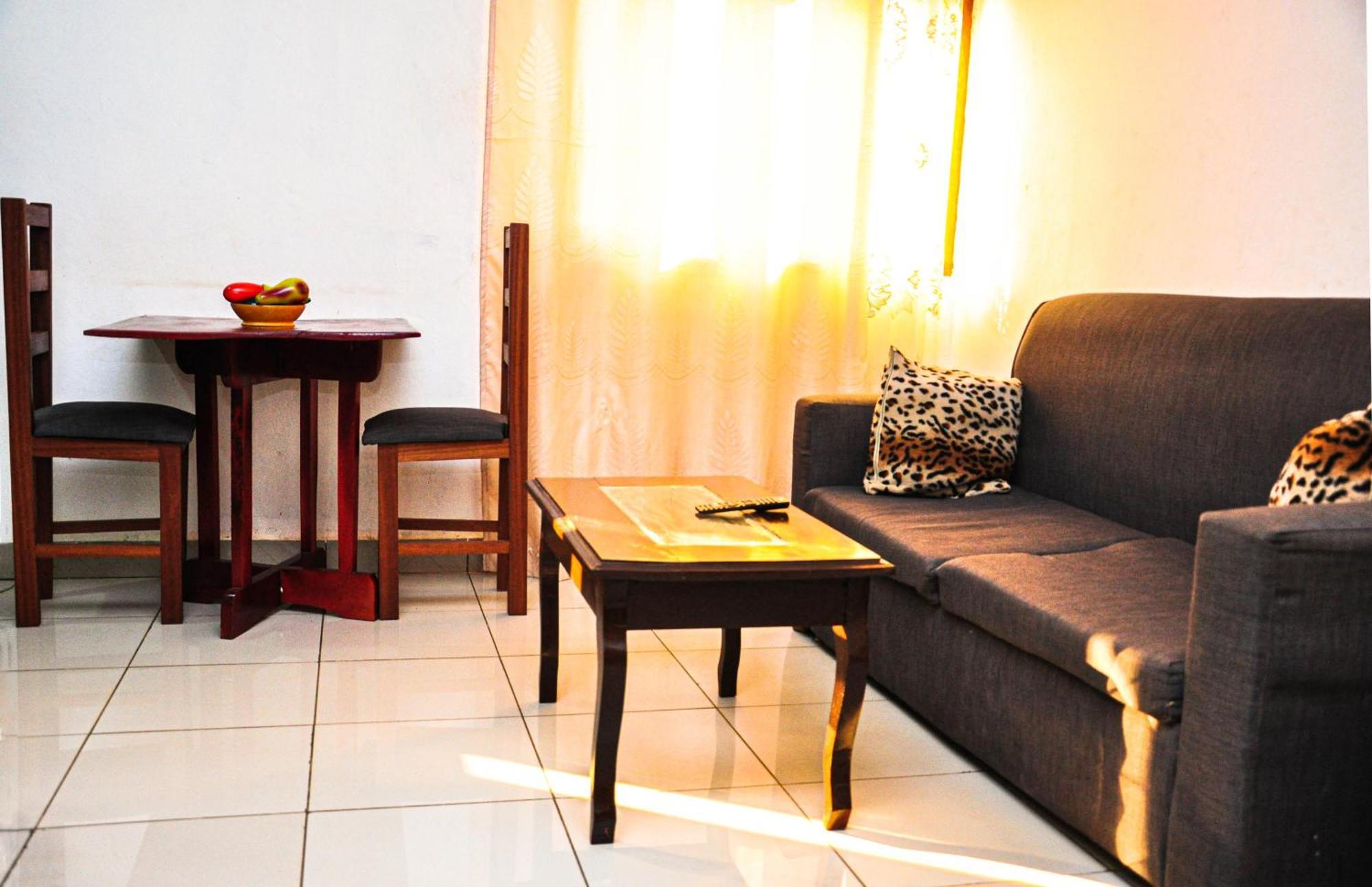 Les Logis De Nouvelle Route Bastos Apartment Yaoundé Exterior foto